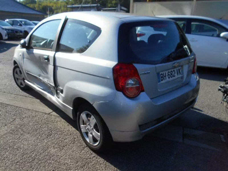 CHEVROLET AVEO 1.2 I 3P — zdjęcie 3