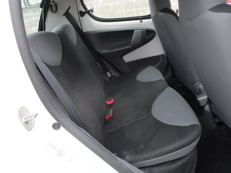 CITROEN C1 1.0 I 5P — zdjęcie 8