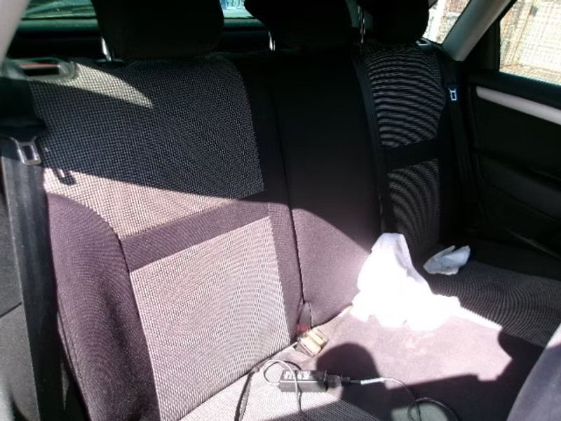 CITROEN C4 1.6 HDI 5P — zdjęcie 8