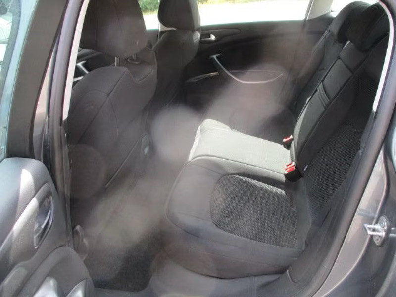 CITROEN C5 1.6 HDI 4P — zdjęcie 8