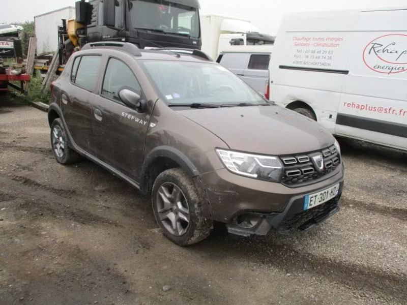 DACIA SANDERO STEPWAY 0.9 I 5P — zdjęcie 1