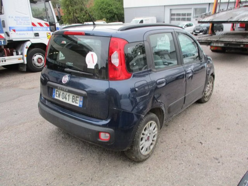 FIAT PANDA 1.2 I 5P — zdjęcie 4