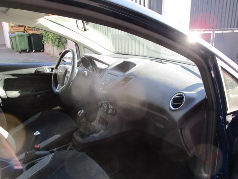 FORD FIESTA 1.2 I 5P — zdjęcie 6