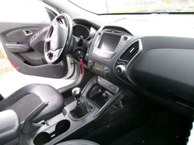 HYUNDAI IX35 1.7 CRDI 5P — zdjęcie 6