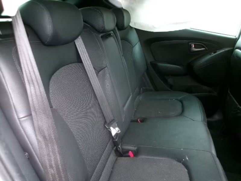 HYUNDAI IX35 1.7 CRDI 5P — zdjęcie 8