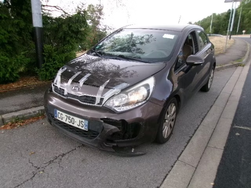 KIA RIO 1.4 CRDI 5P — zdjęcie 1