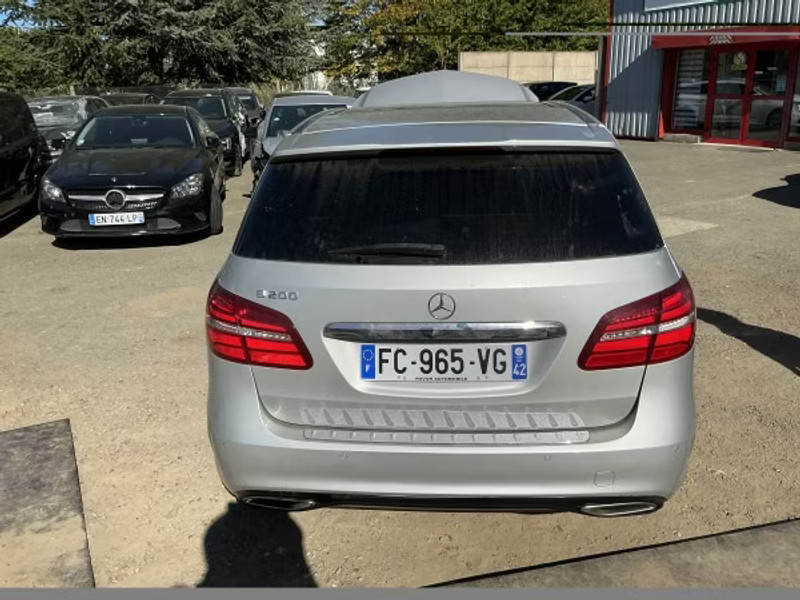 MERCEDES B 200 — zdjęcie 2