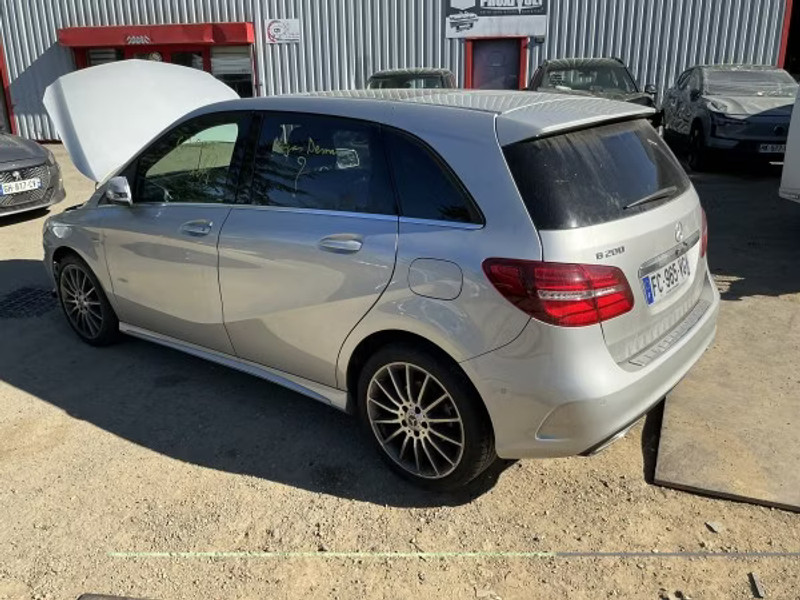 MERCEDES B 200 — zdjęcie 6