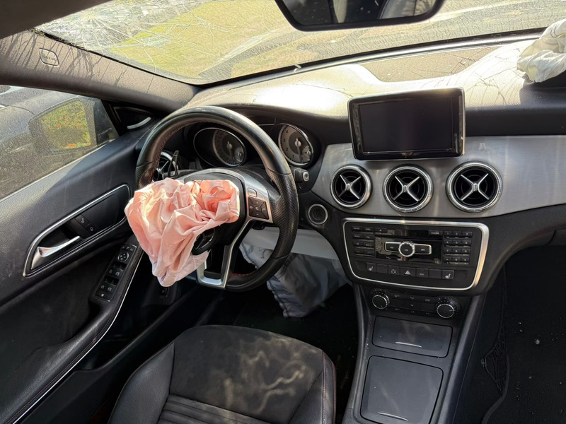 MERCEDES CLA 250 2.0i 211 — zdjęcie 8
