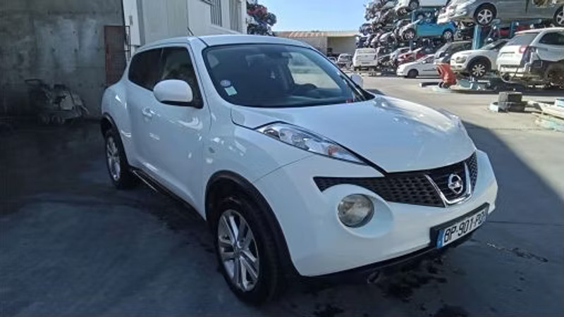 NISSAN JUKE 1.6I — zdjęcie 2