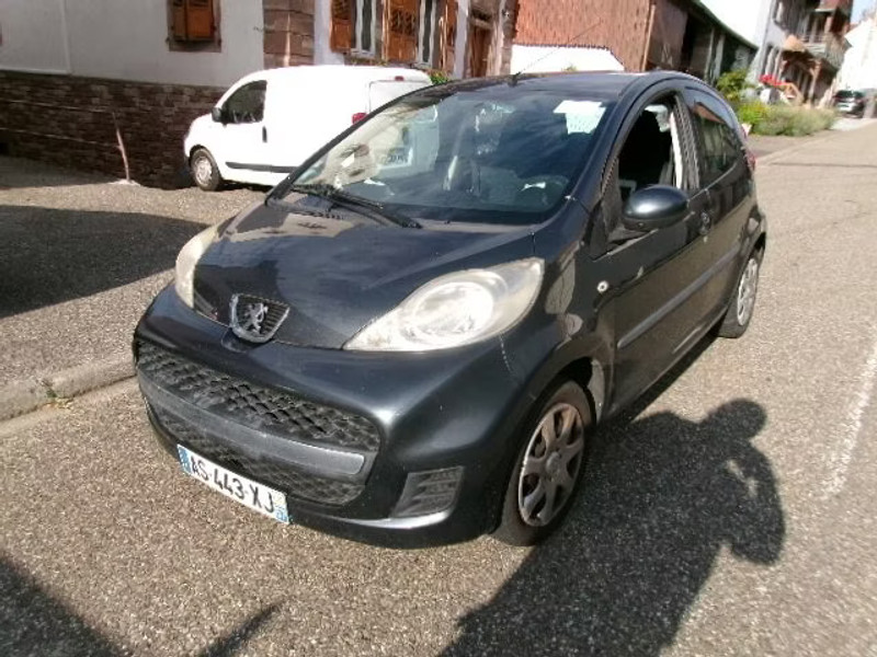 PEUGEOT 107 1.0 I 5P — zdjęcie 2