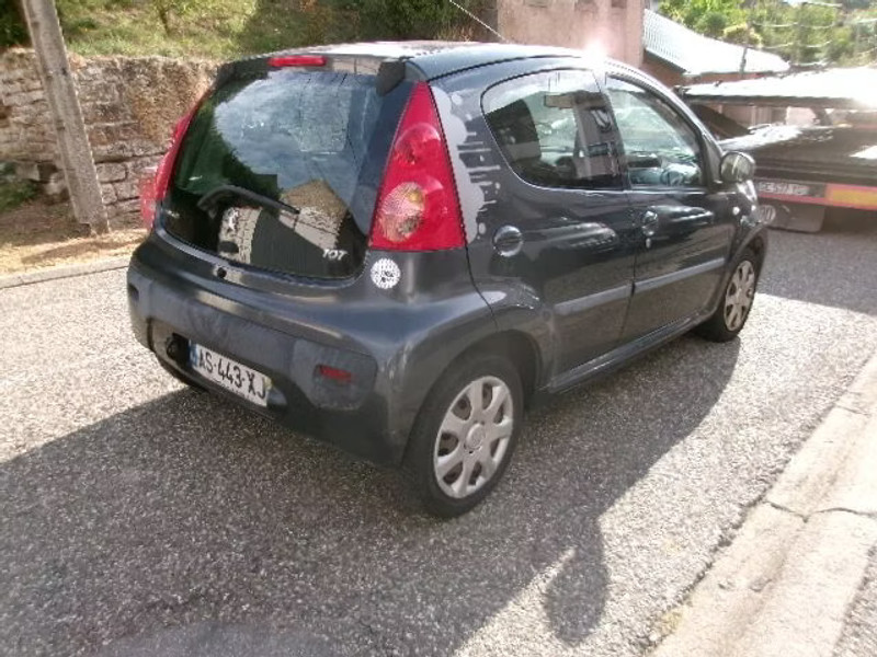 PEUGEOT 107 1.0 I 5P — zdjęcie 4