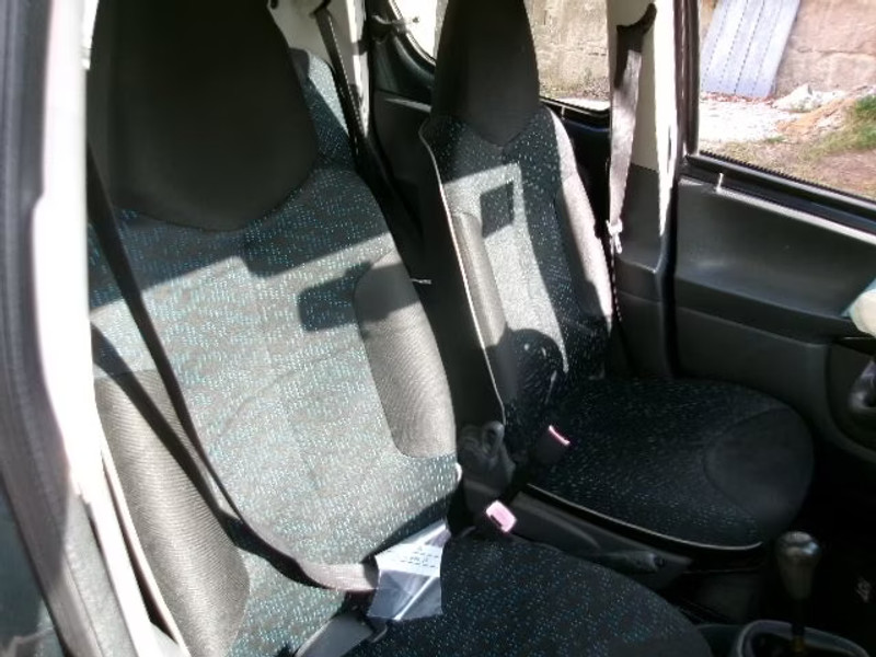 PEUGEOT 107 1.0 I 5P — zdjęcie 7