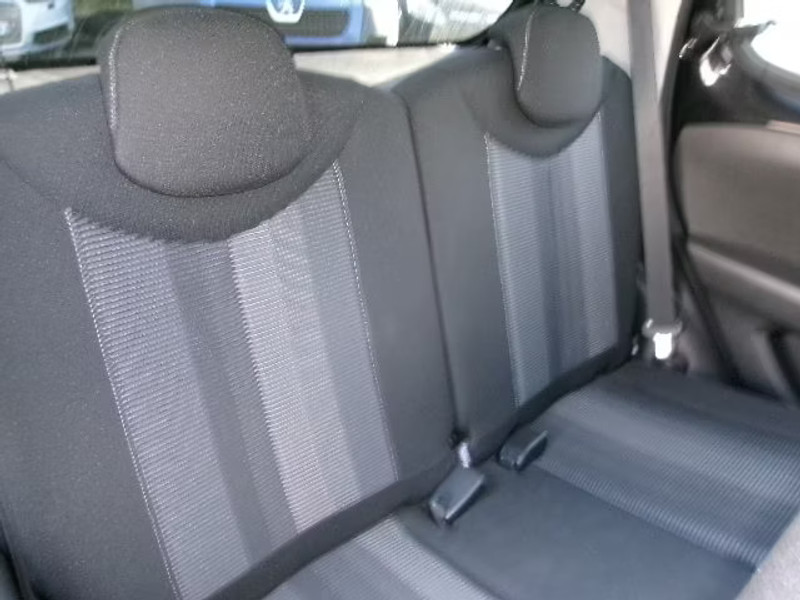 PEUGEOT 108 1.2 I 5P — zdjęcie 7