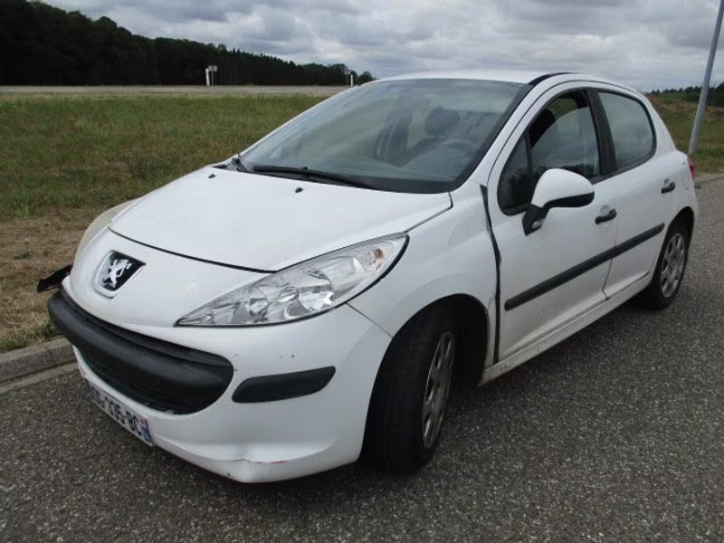 PEUGEOT 207 1.4 HDI 5P — zdjęcie 1