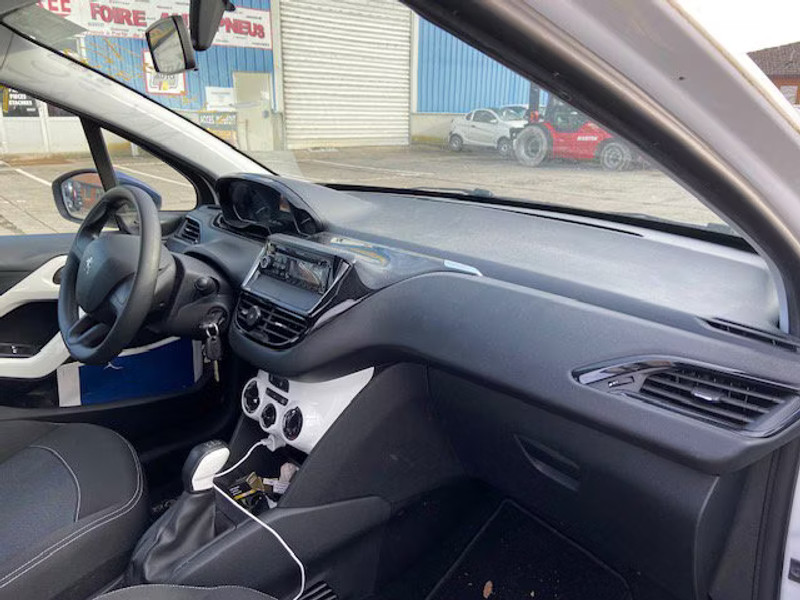 PEUGEOT 208 1.2 I 3P-OCCASION — zdjęcie 6
