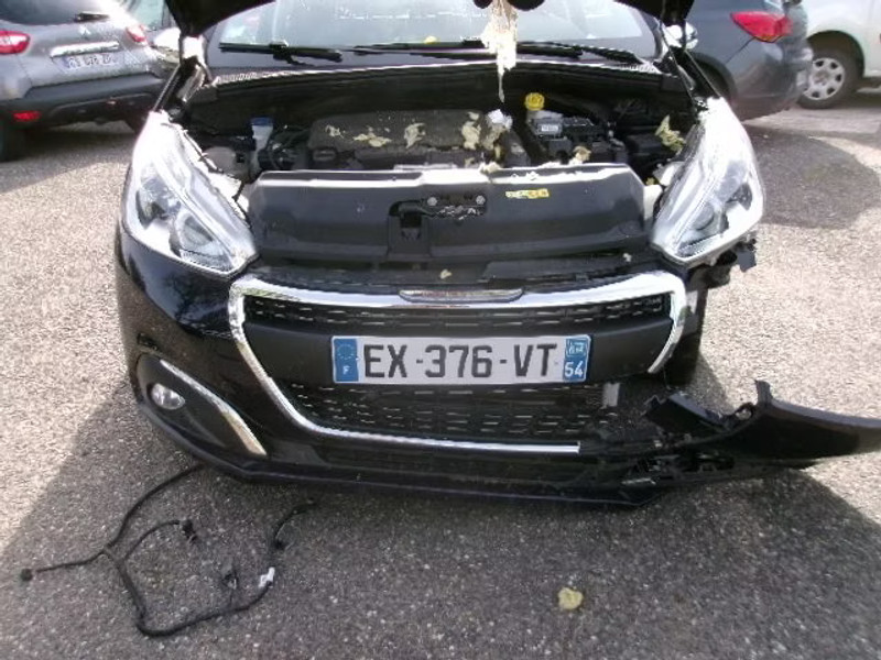 PEUGEOT 208 1.2 I BA 5P — zdjęcie 6