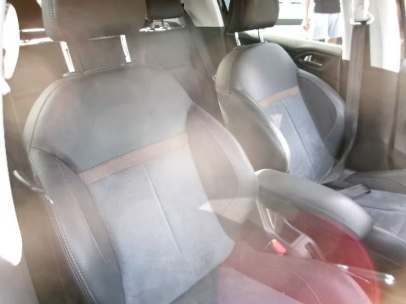 PEUGEOT 208 1.2 I BA 5P — zdjęcie 8