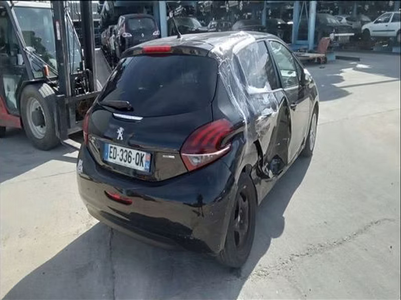 PEUGEOT 208 1.2I PURETECH 12V — zdjęcie 3