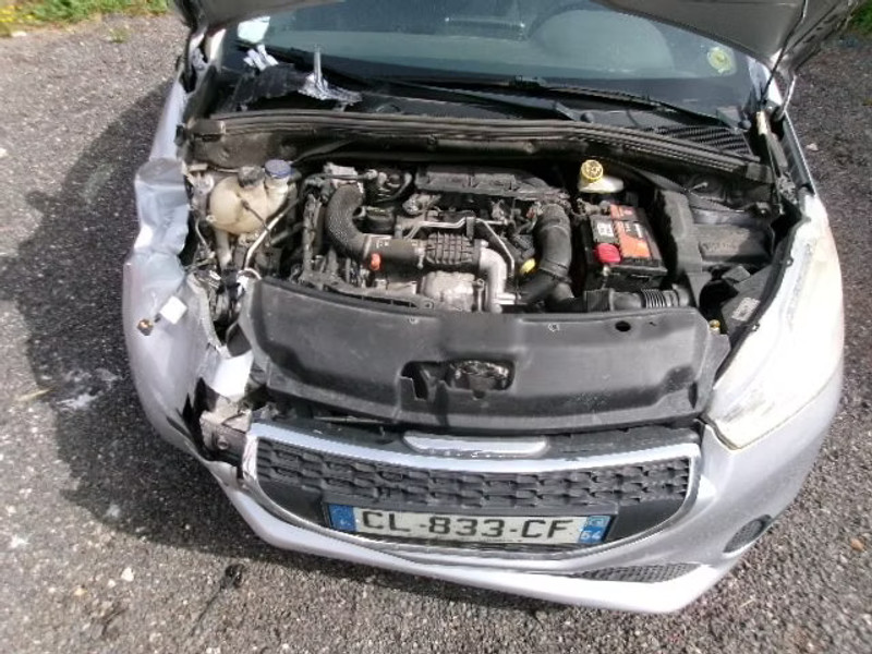 PEUGEOT 208 1.4 HDI 5P — zdjęcie 5