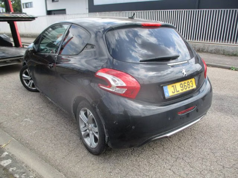PEUGEOT 208 1.6 HDI 3P-OCCASION — zdjęcie 3