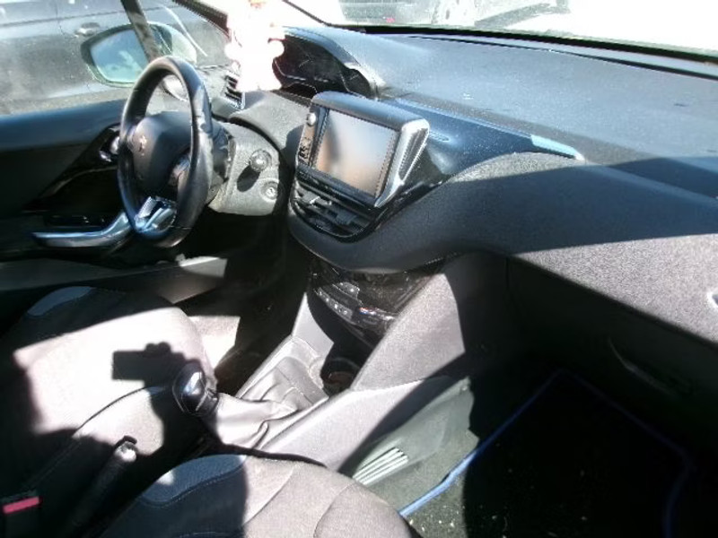 PEUGEOT 208 1.6 HDI 5P — zdjęcie 6