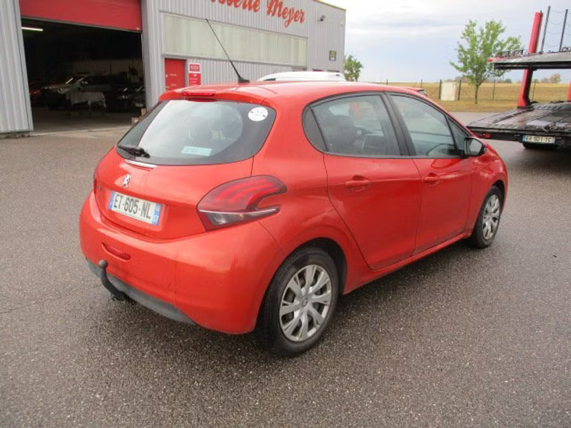 PEUGEOT 208 1.6 HDI 5P — zdjęcie 4