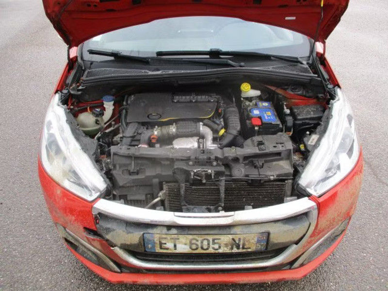 PEUGEOT 208 1.6 HDI 5P — zdjęcie 5