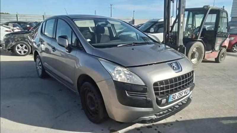 PEUGEOT 3008 1.6 HDI — zdjęcie 2