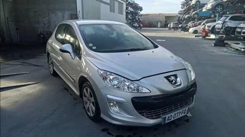 PEUGEOT 308 1.6 HDI — zdjęcie 2