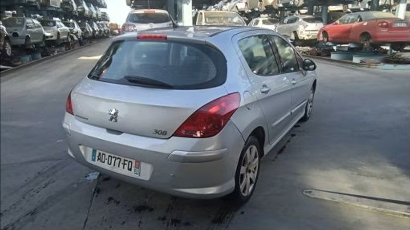 PEUGEOT 308 1.6 HDI — zdjęcie 3
