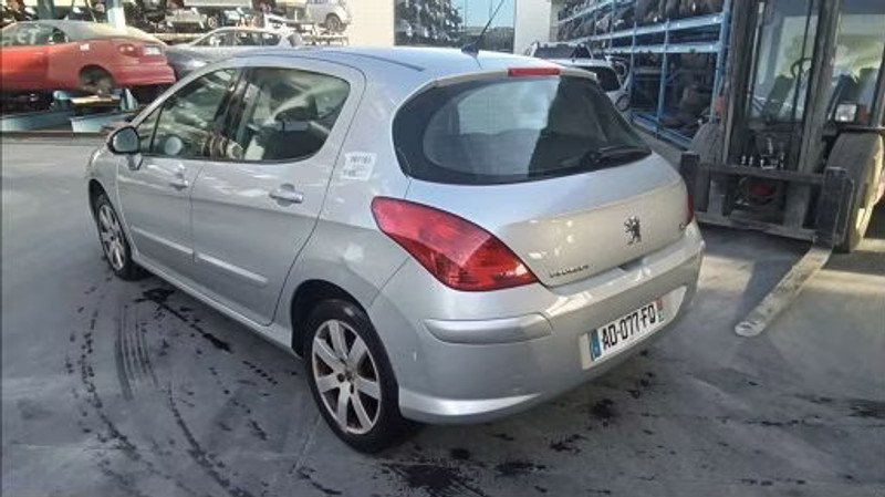 PEUGEOT 308 1.6 HDI — zdjęcie 4
