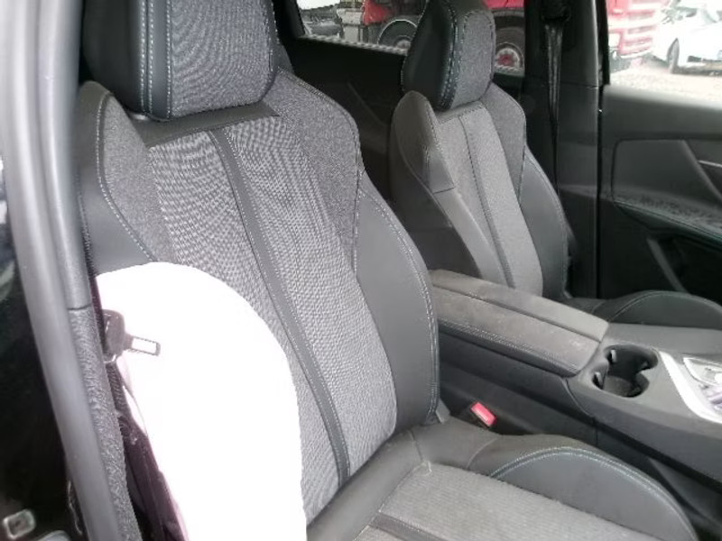 PEUGEOT 5008 1.2 EH BA 5P — zdjęcie 8