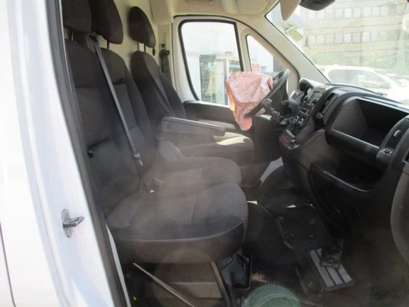 PEUGEOT BOXER L1H1 2.2 HDI 4P — zdjęcie 6