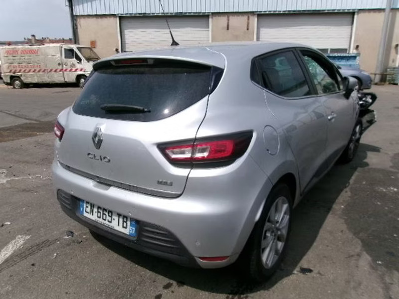 RENAULT CLIO 1.5 DCI 5P — zdjęcie 4