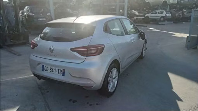 RENAULT CLIO V 1.0I TCE 90 — zdjęcie 3
