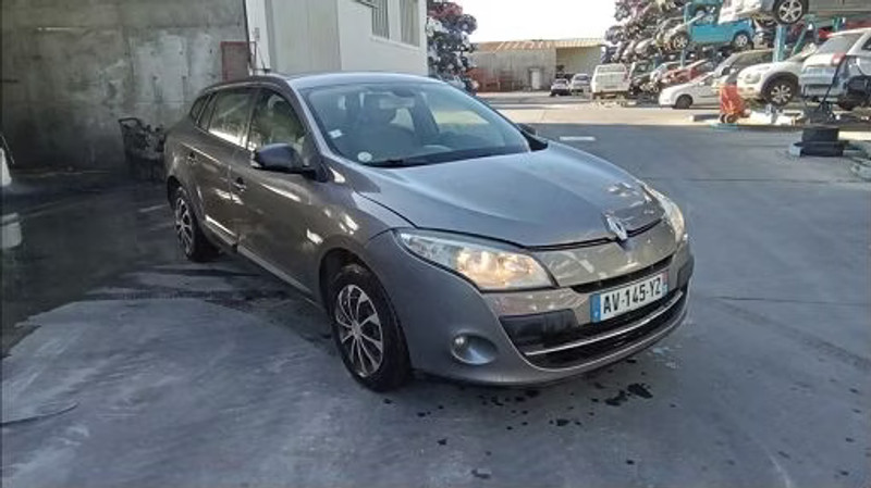 RENAULT MEGANE III BREAK — zdjęcie 2
