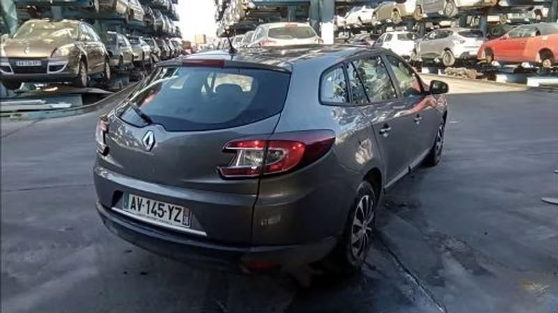 RENAULT MEGANE III BREAK — zdjęcie 3