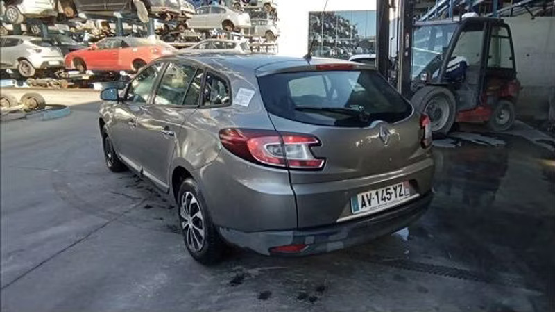 RENAULT MEGANE III BREAK — zdjęcie 4