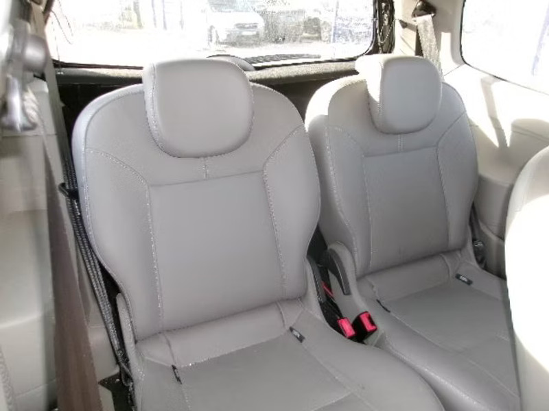 RENAULT TWINGO 1.5 DCI 3P — zdjęcie 7