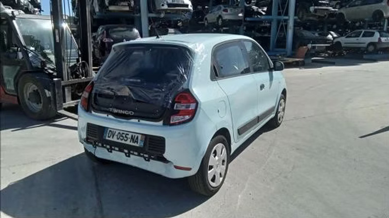 RENAULT TWINGO III 1.0 SCE - 70 — zdjęcie 3