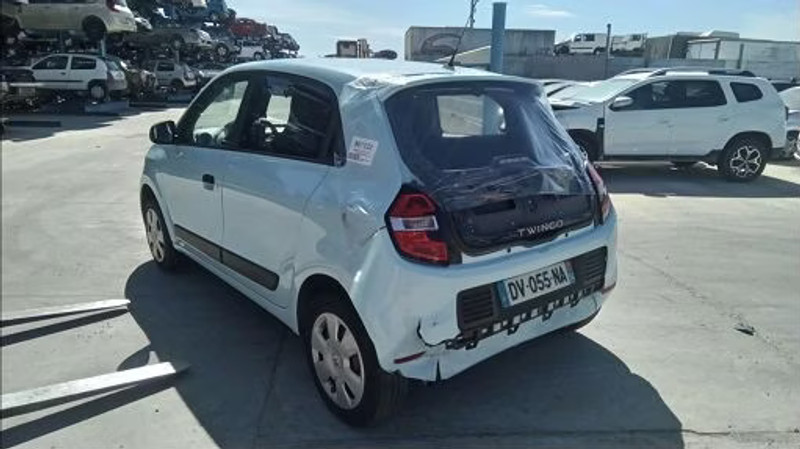 RENAULT TWINGO III 1.0 SCE - 70 — zdjęcie 4
