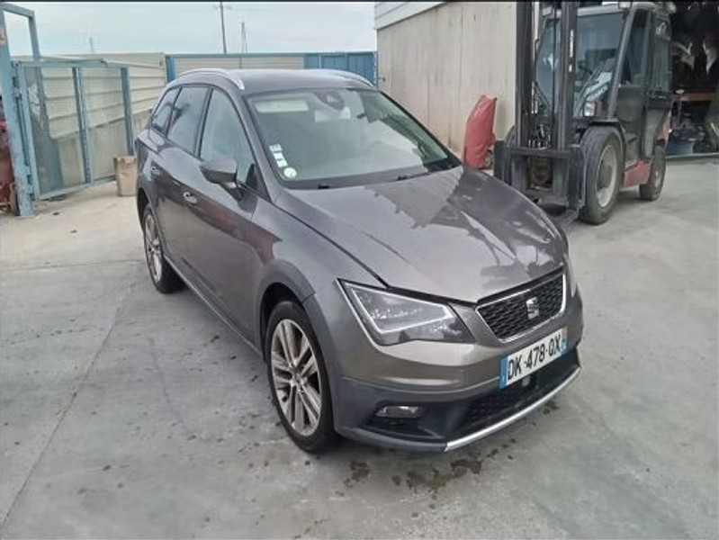 SEAT LEON III X-PERIENCE 2.0 16V — zdjęcie 2