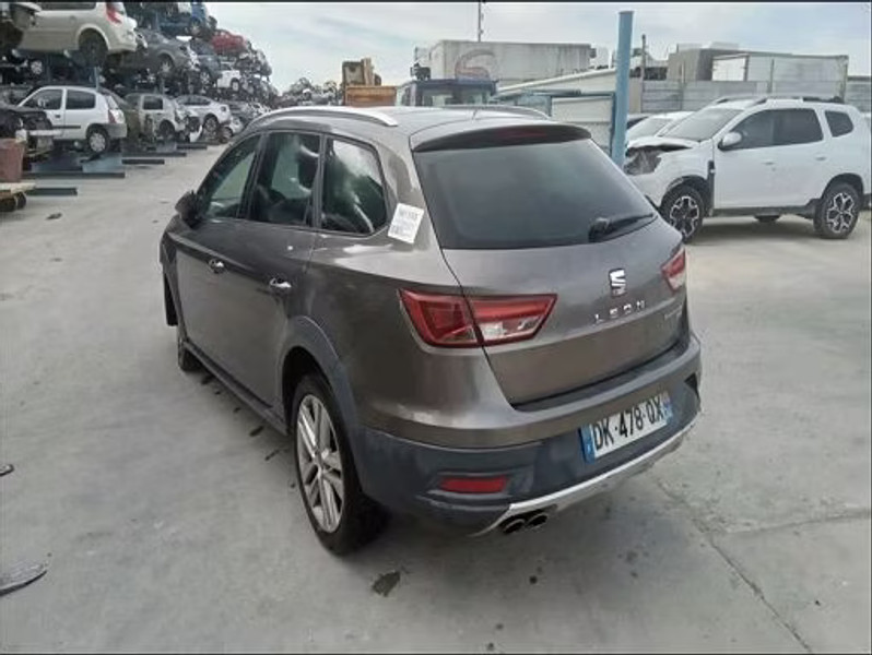 SEAT LEON III X-PERIENCE 2.0 16V — zdjęcie 4
