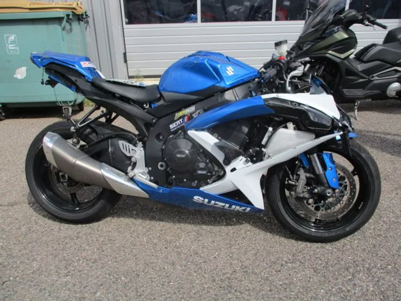 SUZUKI GSX-R750 — zdjęcie 8