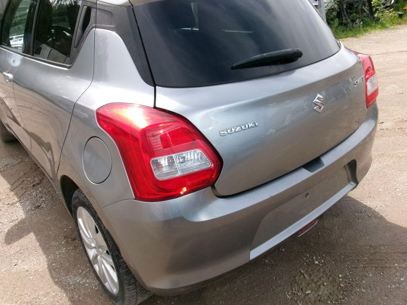 SUZUKI SWIFT 1.2 Comfort 5 Drs HB — zdjęcie 15
