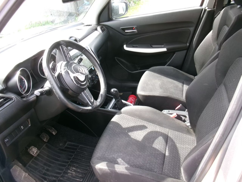 SUZUKI SWIFT 1.2 Comfort 5 Drs HB — zdjęcie 17