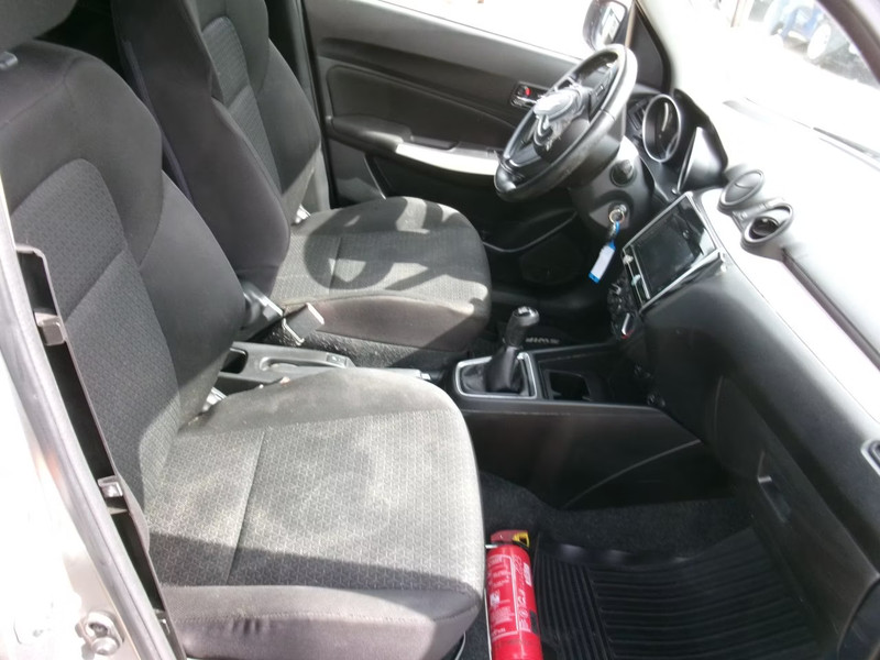 SUZUKI SWIFT 1.2 Comfort 5 Drs HB — zdjęcie 19