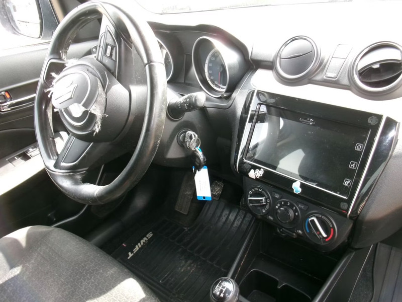 SUZUKI SWIFT 1.2 Comfort 5 Drs HB — zdjęcie 21