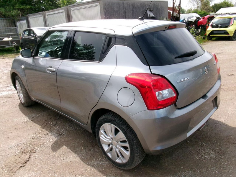 SUZUKI SWIFT 1.2 Comfort 5 Drs HB — zdjęcie 5